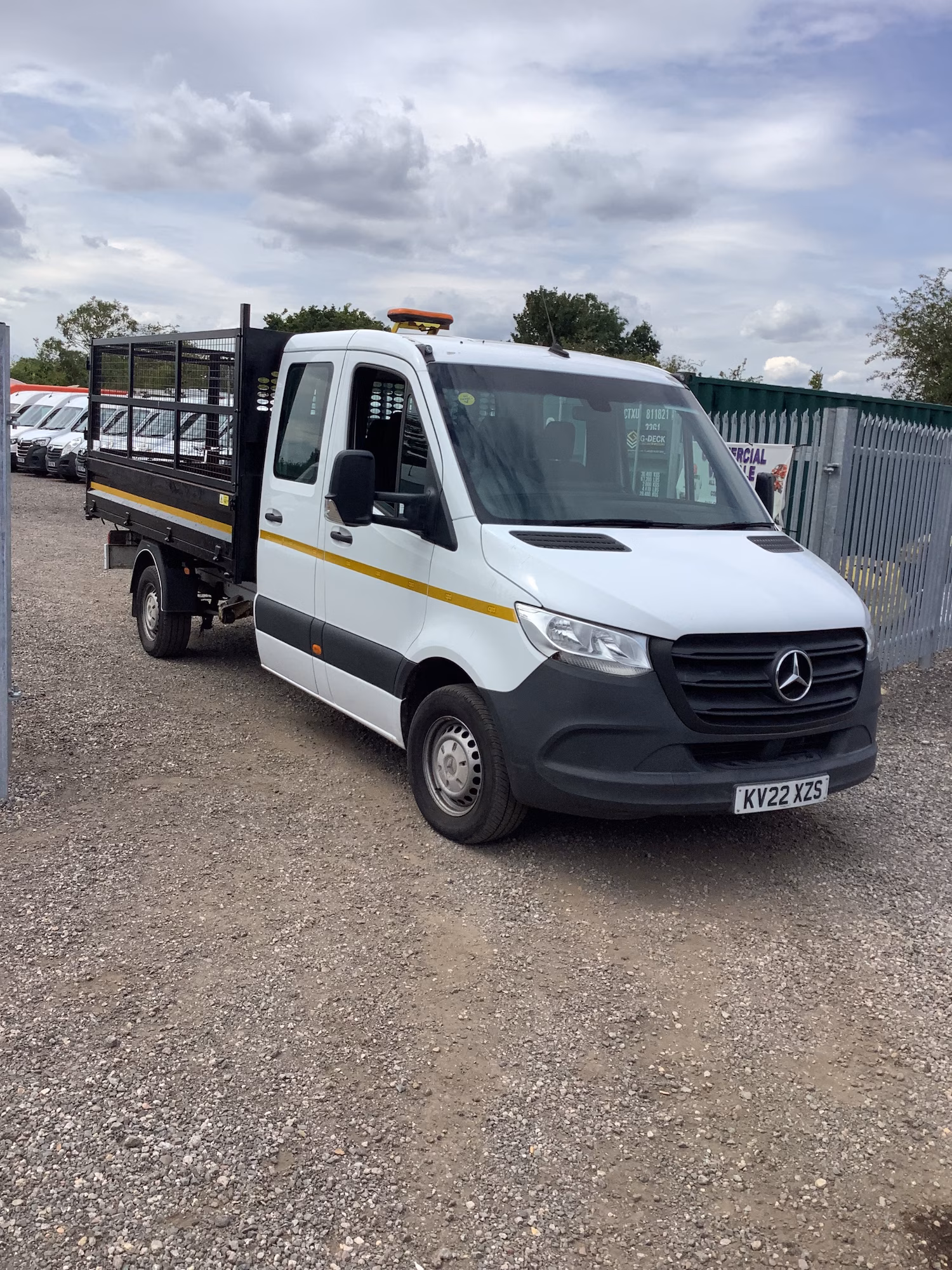 Mercedes-Benz Sprinter 2022 (22) 3.5t Progressive Crew Cab 7 seater ex lease caged tipper